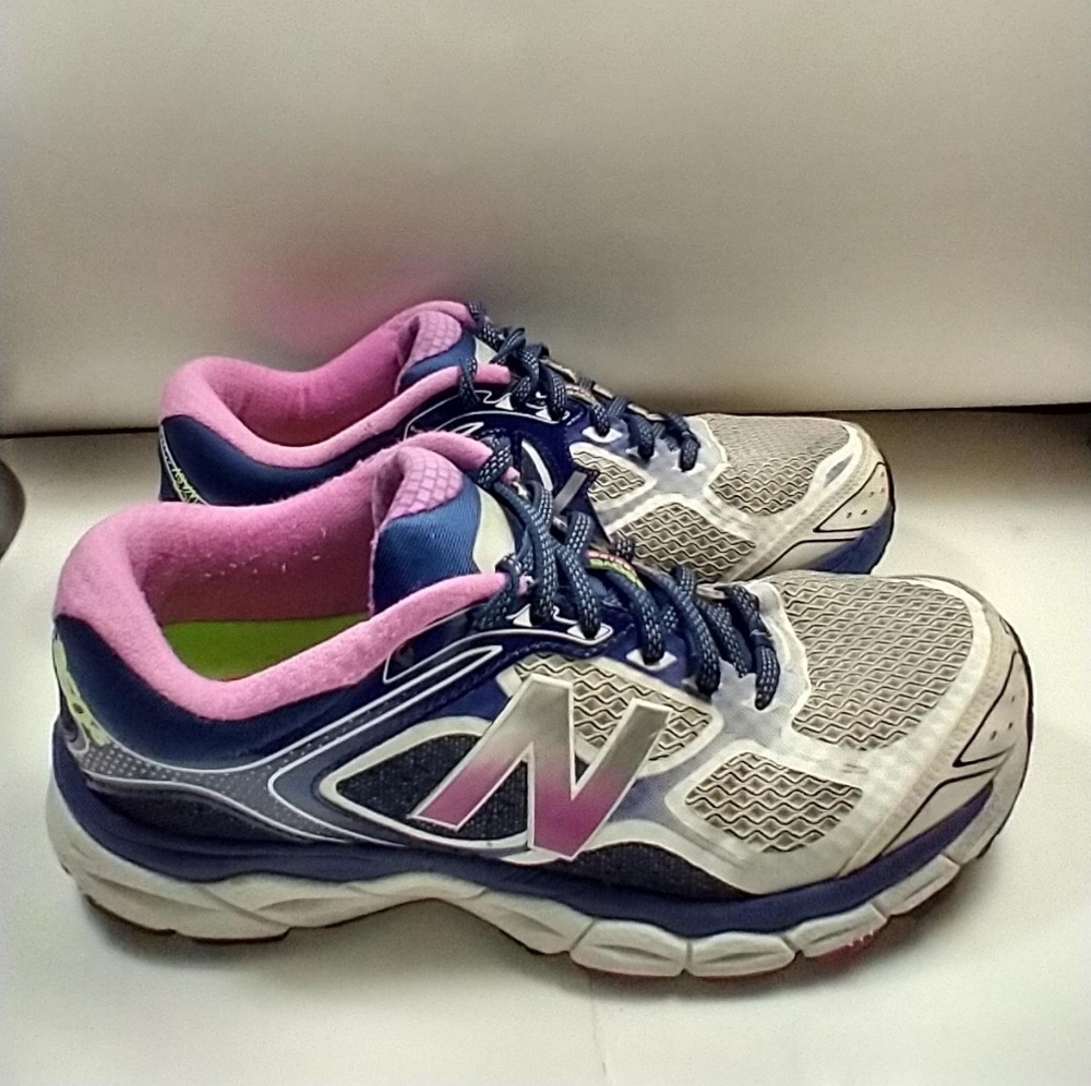 New Balance 860v6 Running Shoes Women's sz 8.5D